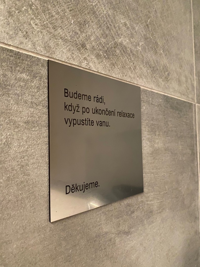 0CE4EE31-E290-479D-AA37-30610D381C2B